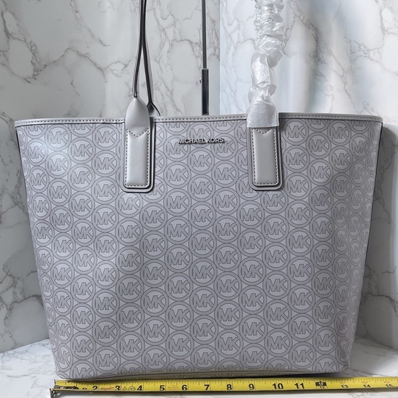 Michael Kors Jodie Large Tote - Picture 3 of 11